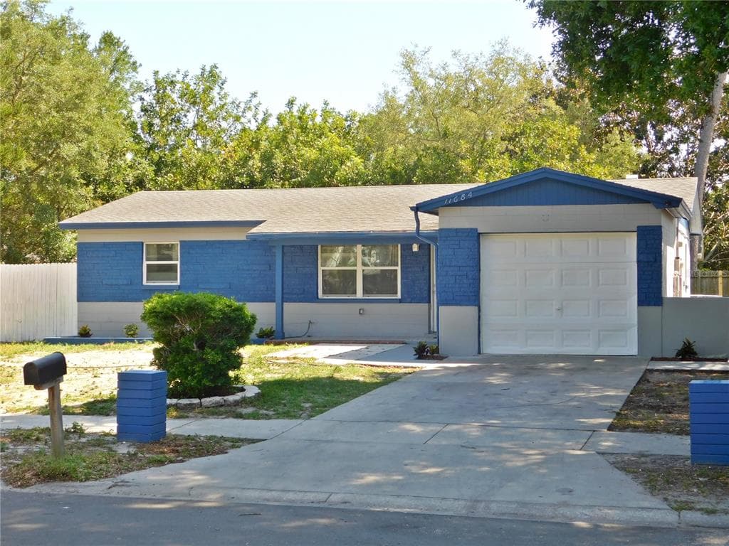 11684 127TH AVENUE LARGO, FL 33778