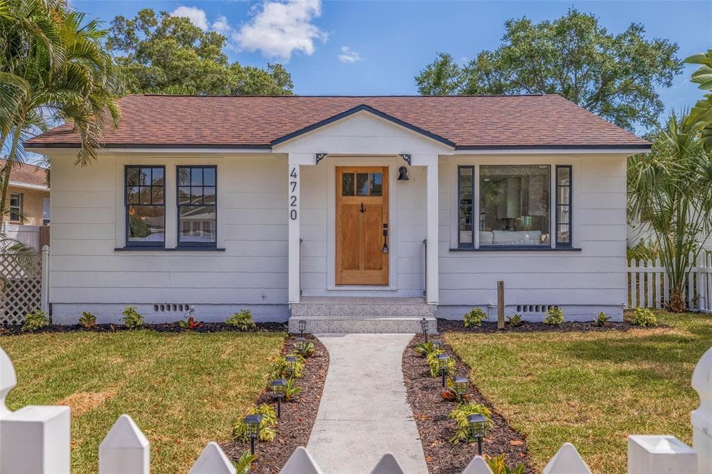 4720 BURLINGTON AVENUE N ST PETERSBURG, FL 33713