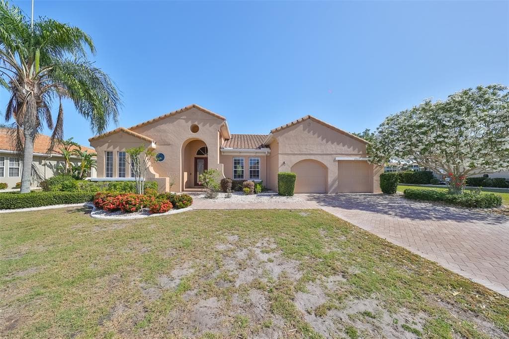 519 RIMINI VISTA WAY SUN CITY CENTER, FL 33573