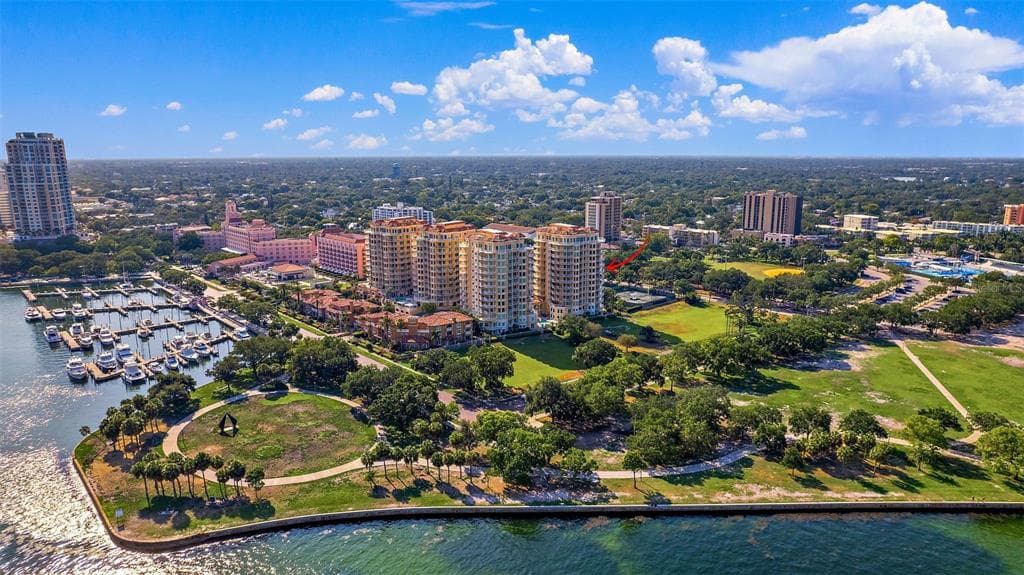 555 5TH AVENUE NE UNIT 814