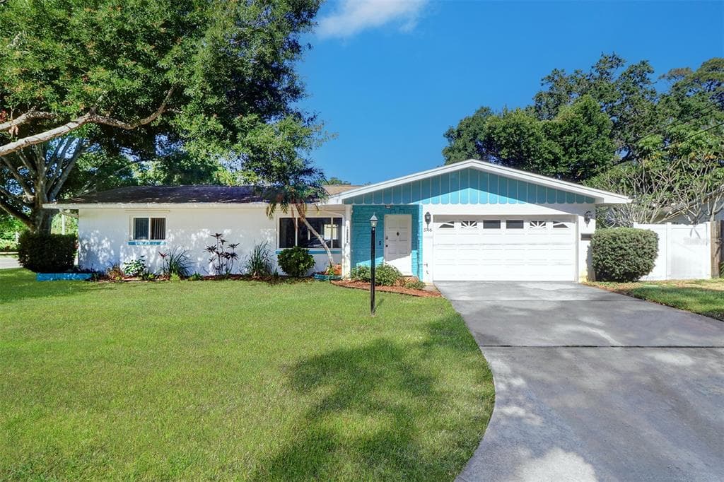 5746 HILLSIDE STREET SEMINOLE, FL 33772