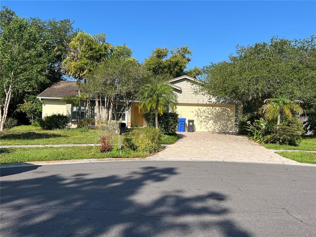 3903 SANTEE WAY VALRICO, FL 33596