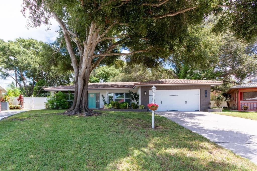 2197 INDIGO DRIVE CLEARWATER, FL 33763