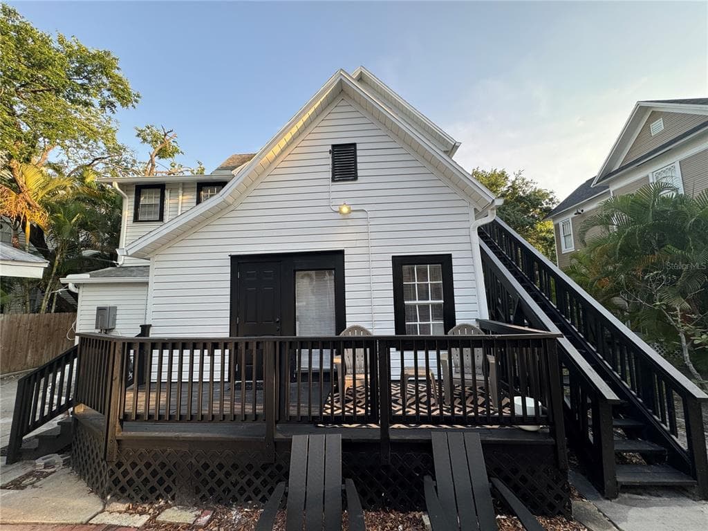 609 W AZEELE STREET UNIT 1
