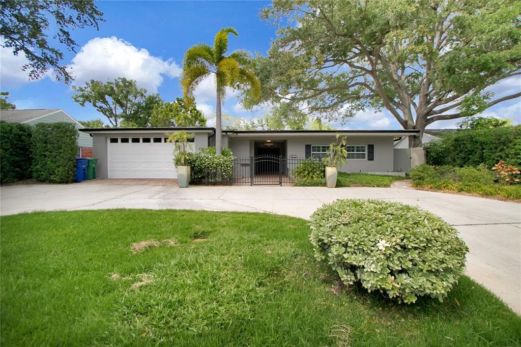 571 LUZON AVENUE TAMPA, FL 33606