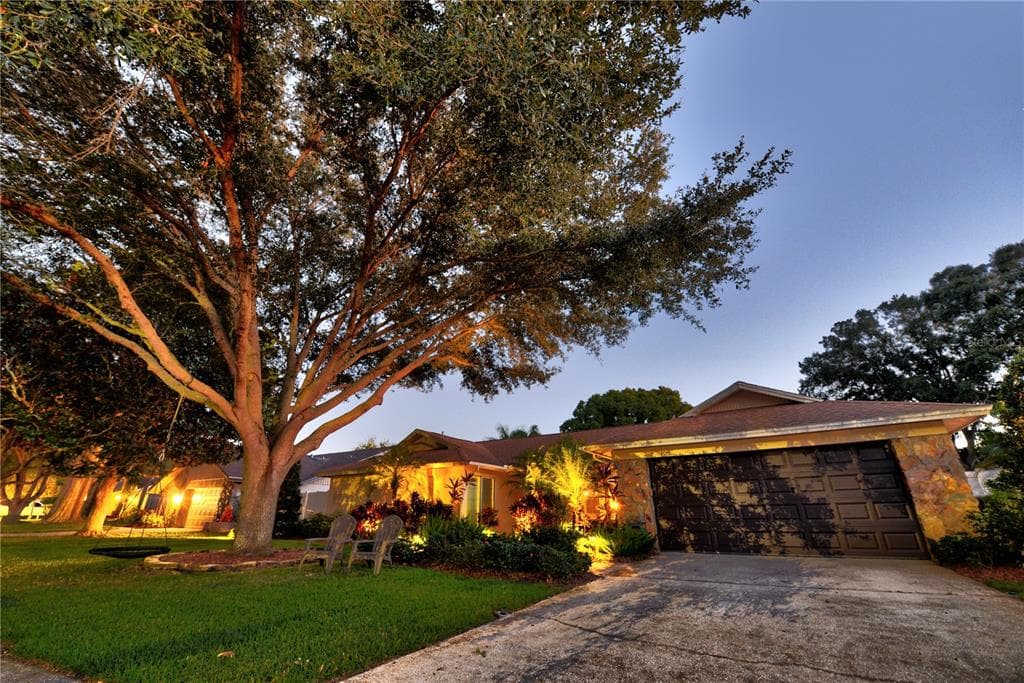 2673 MONTAGUE COURT W CLEARWATER, FL 33761
