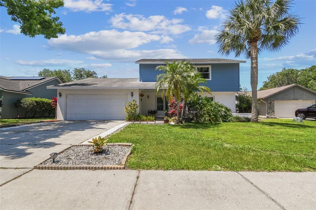 3227 OAKWOOD PLACE