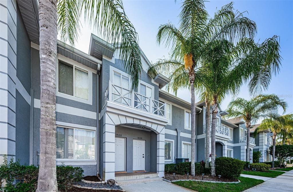 18126 PARADISE POINT DRIVE TAMPA, FL 33647