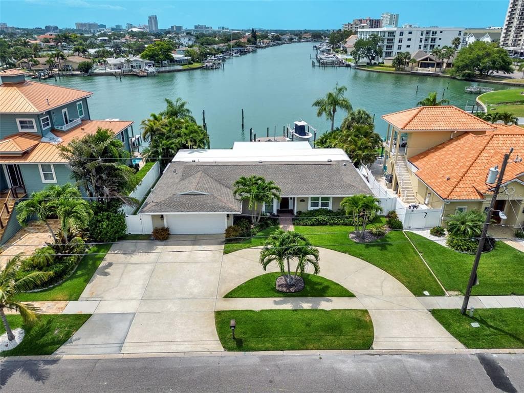 331 PALM ISLAND SE