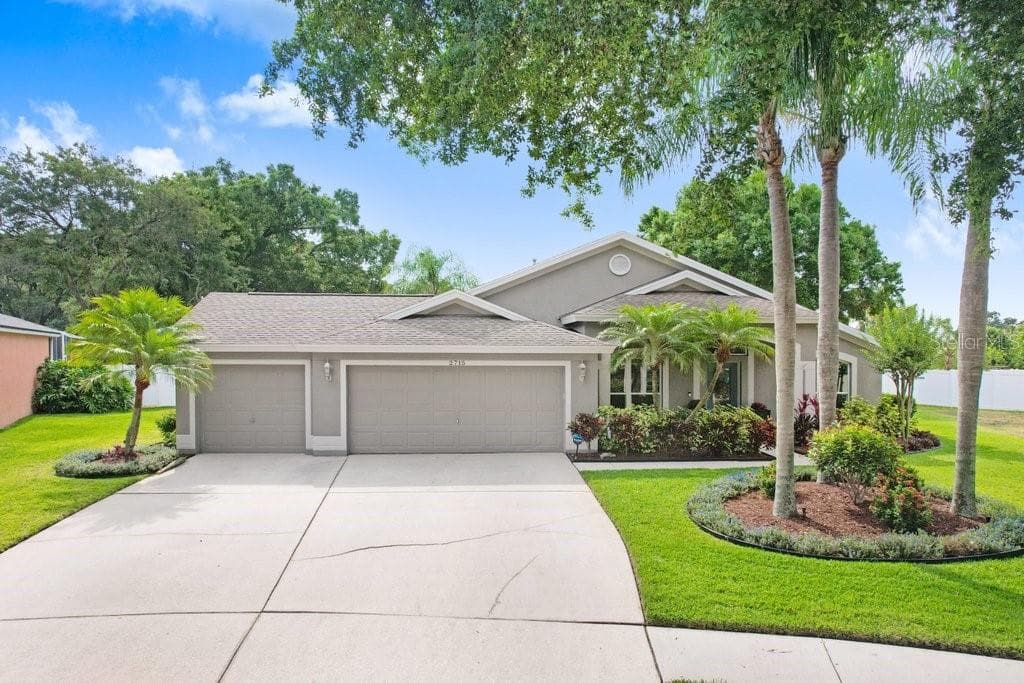 2715 VILLA DRIVE