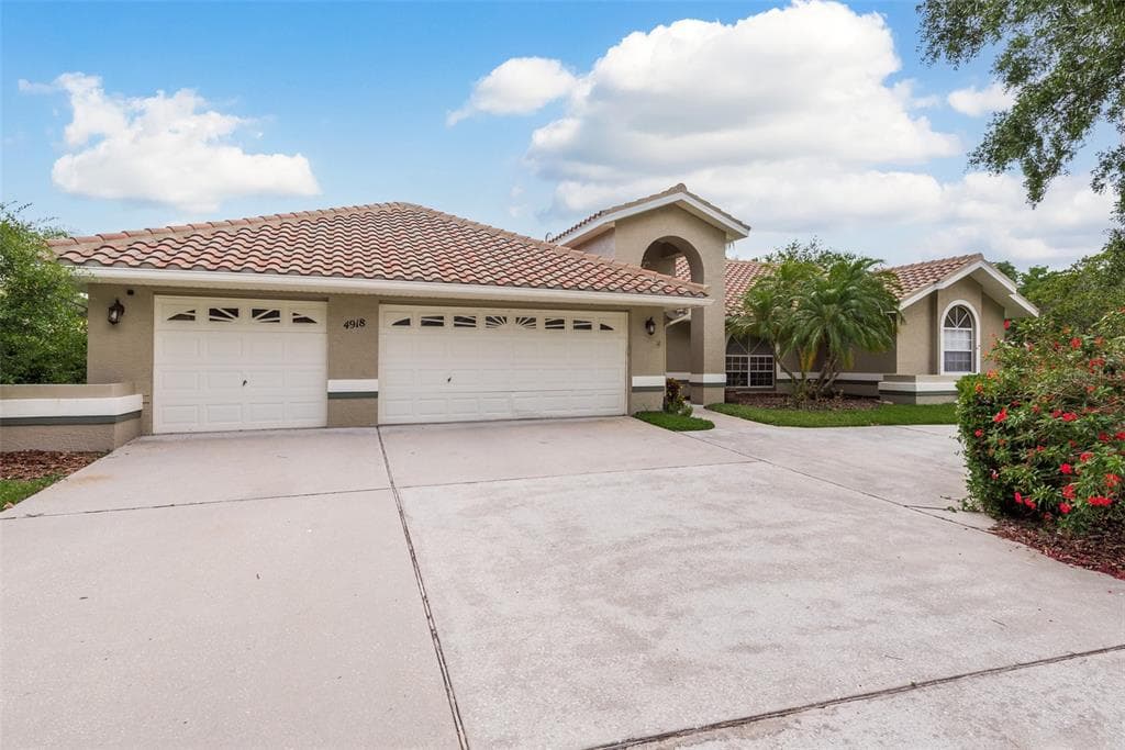 4918 CROSS POINTE DRIVE OLDSMAR, FL 34677