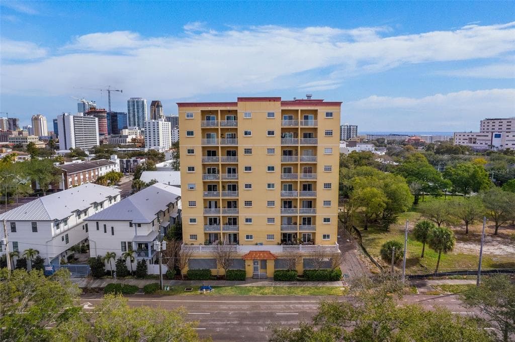 316 8TH STREET S UNIT 704 ST PETERSBURG, FL 33701