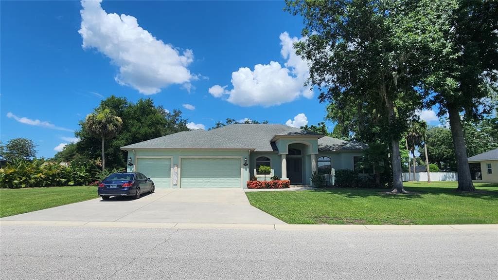 927 JOHN CRESSLER DRIVE