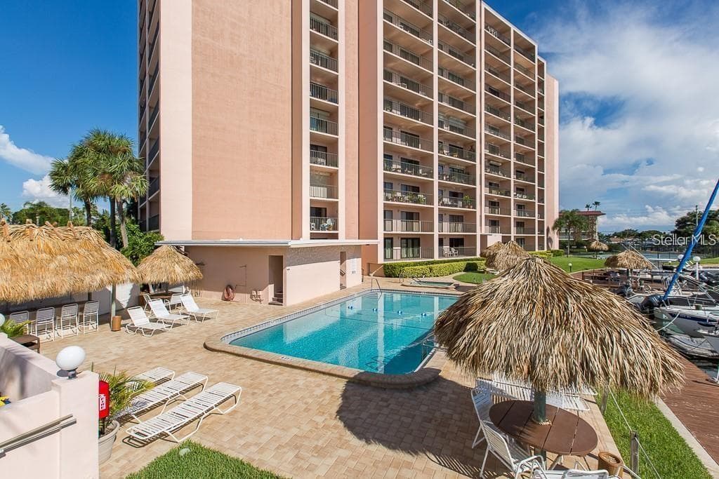 51 ISLAND WAY UNIT 608 CLEARWATER BEACH, FL 33767