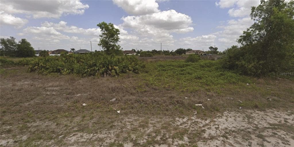 757 DEMOREST AVENUE S LEHIGH ACRES, FL 33974