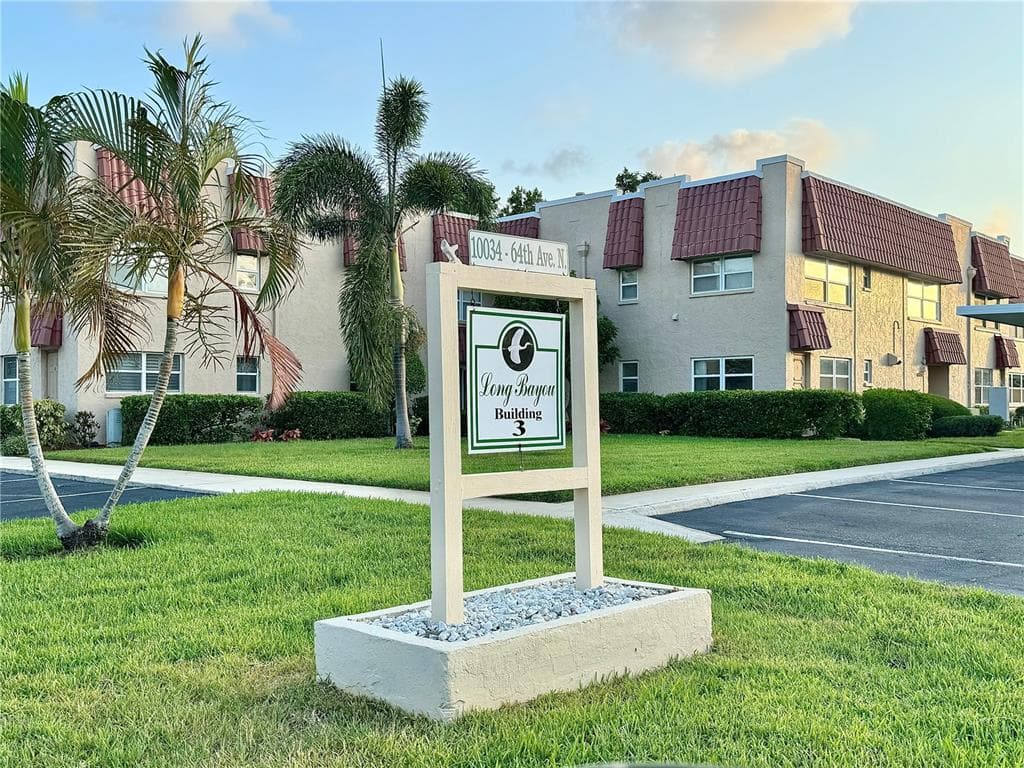 10034 64TH AVENUE N UNIT 6 ST PETERSBURG, FL 33708