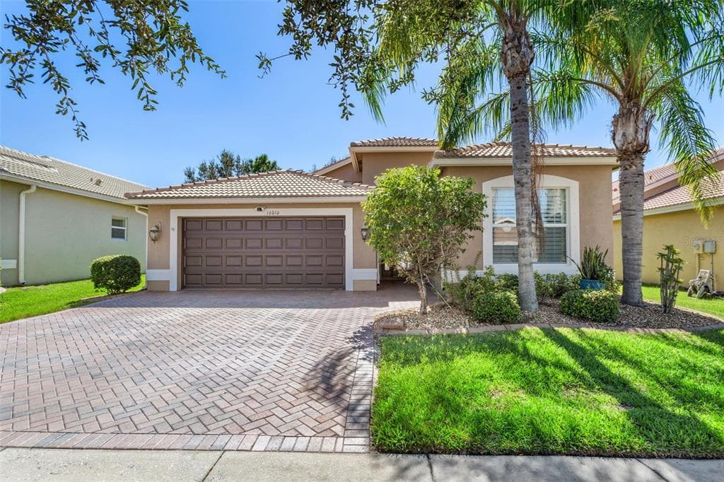 16010 GOLDEN LAKES DRIVE WIMAUMA, FL 33598