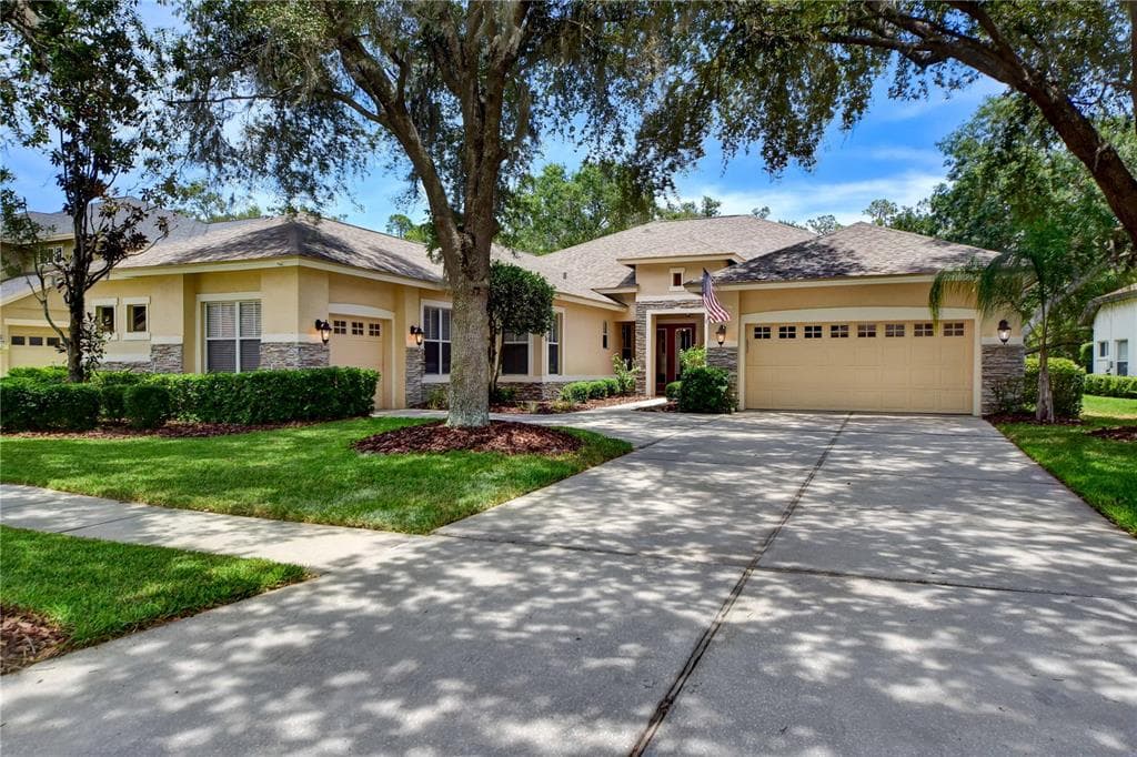 5929 CHERRY OAK DRIVE VALRICO, FL 33596