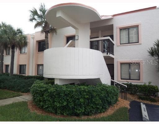 5724 LA PUERTA DEL SOL BOULEVARD UNIT 247 ST PETERSBURG, FL 33715