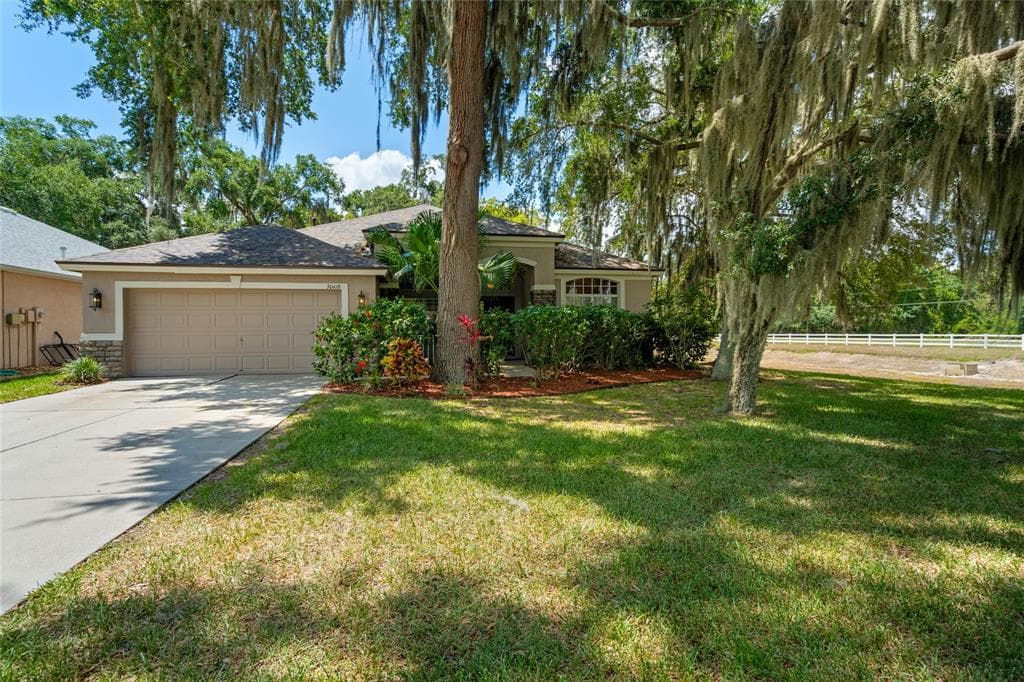 30418 IVERSON DRIVE WESLEY CHAPEL, FL 33543