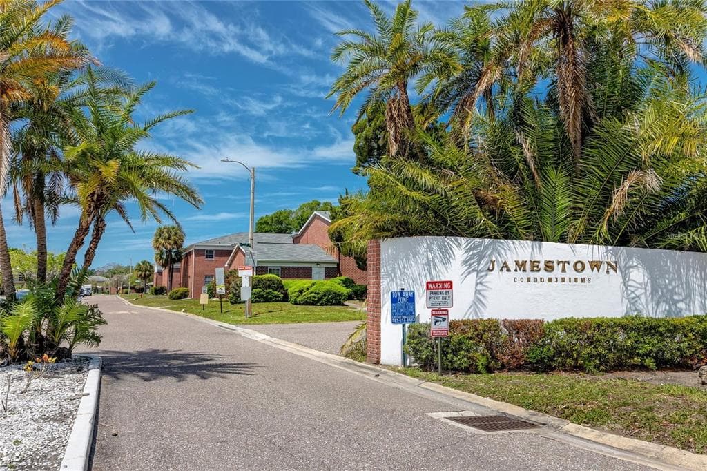 1265 85TH TERRACE N UNIT D ST PETERSBURG, FL 33702