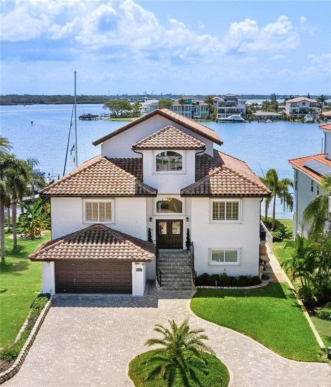 876 BAY POINT DRIVE
