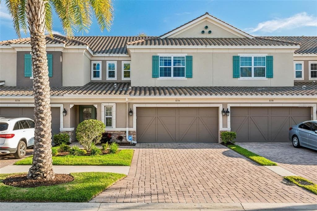 8736 TERRACINA LAKE DRIVE