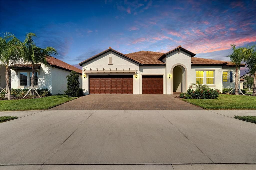 5344 WINDY GROVE DRIVE WIMAUMA, FL 33598