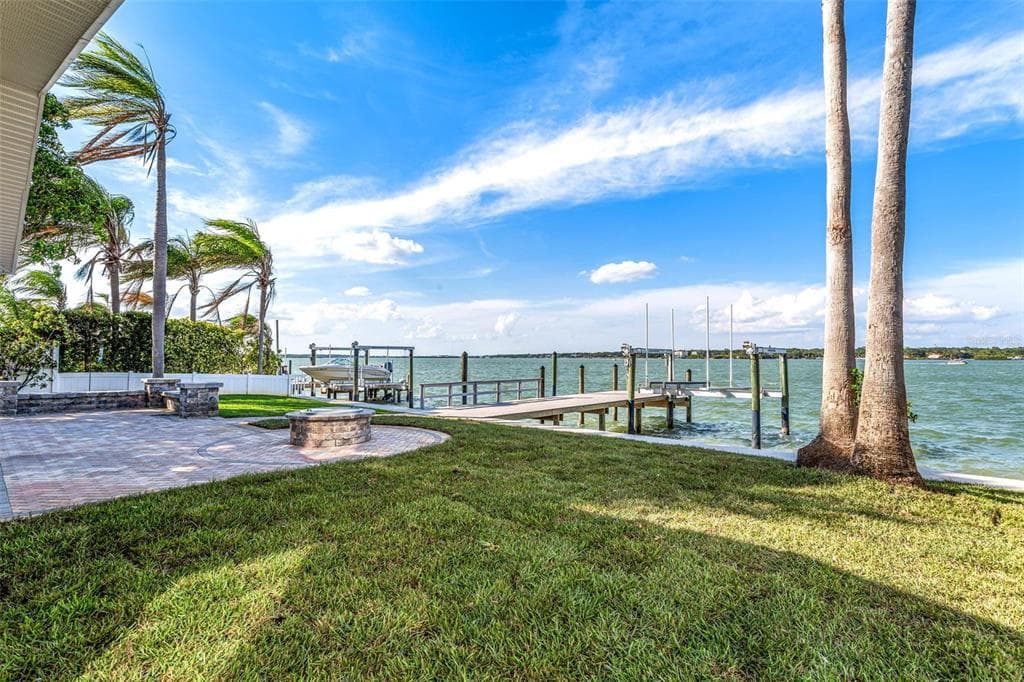 11245 9TH STREET E TREASURE ISLAND, FL 33706