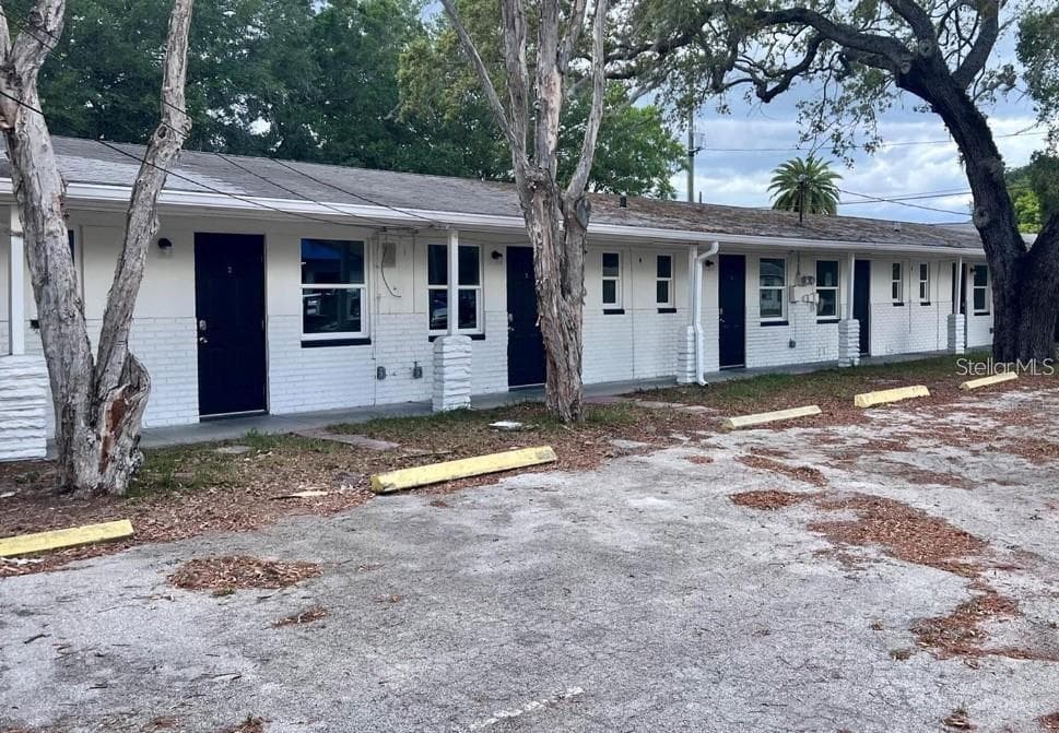 707 ROSERY ROAD NW UNIT 6 LARGO, FL 33770