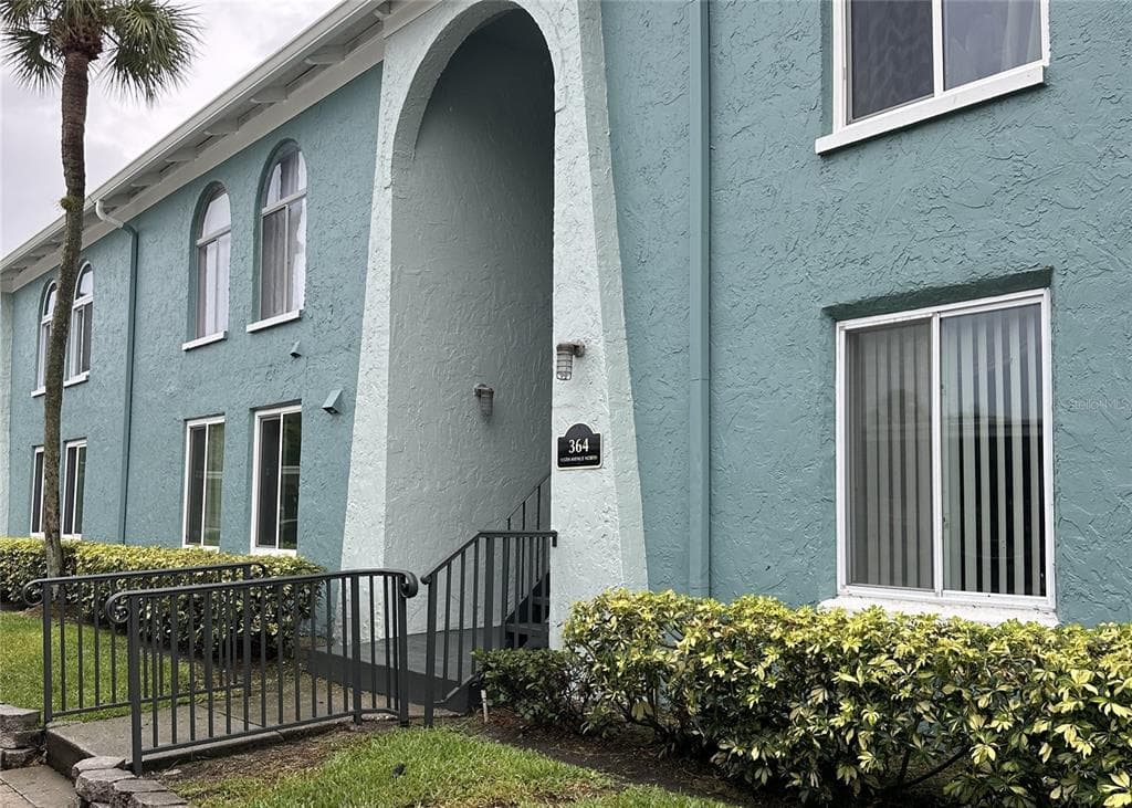 364 115TH AVENUE N UNIT 2 ST PETERSBURG, FL 33716
