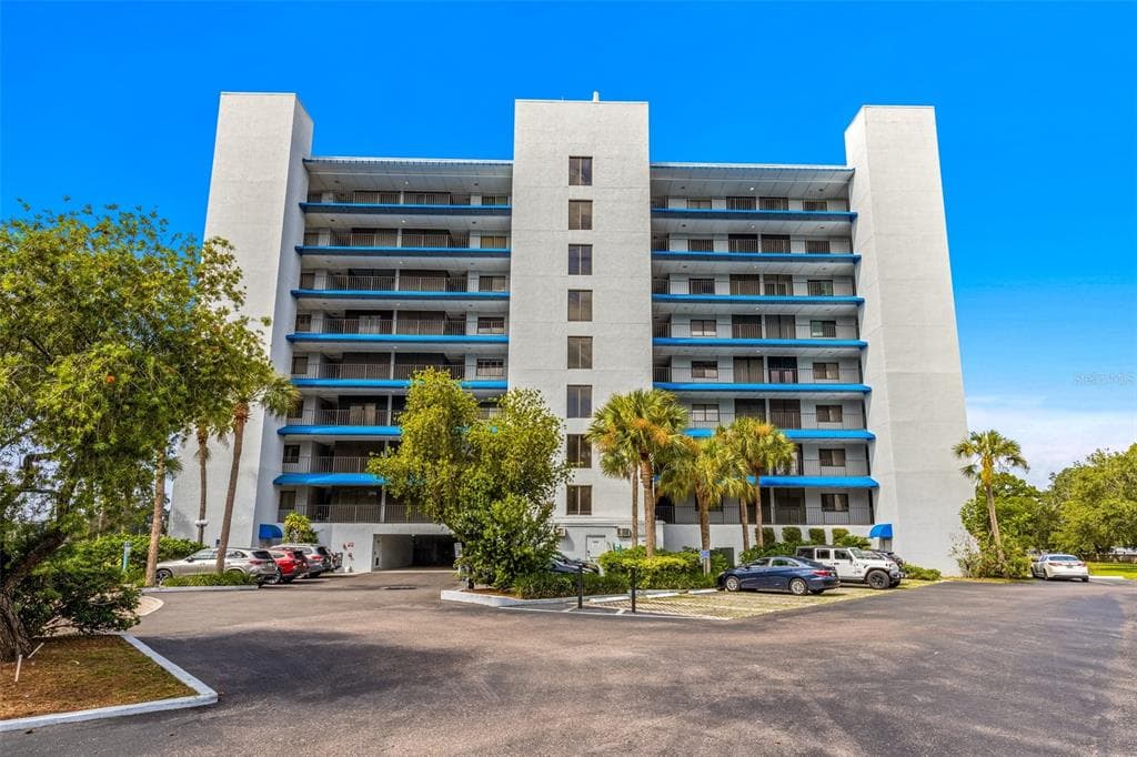 2780 N RIVERSIDE DRIVE UNIT 604 TAMPA, FL 33602