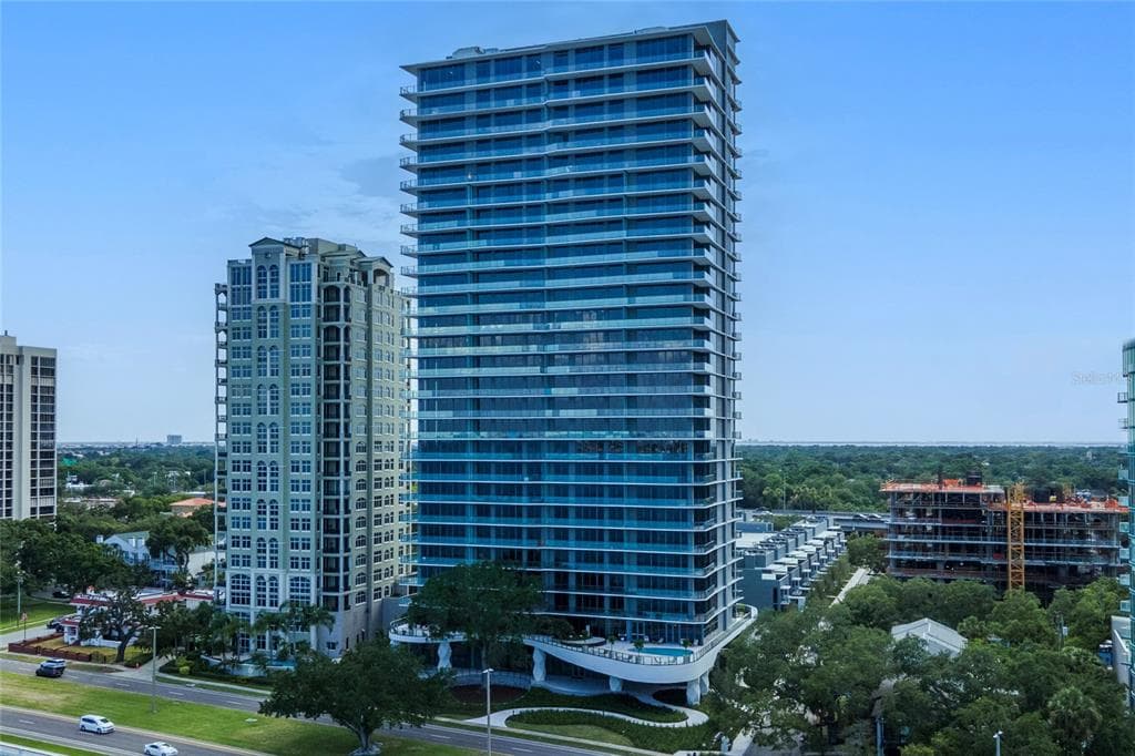 2912 W SANTIAGO STREET UNIT 1204 TAMPA, FL 33629