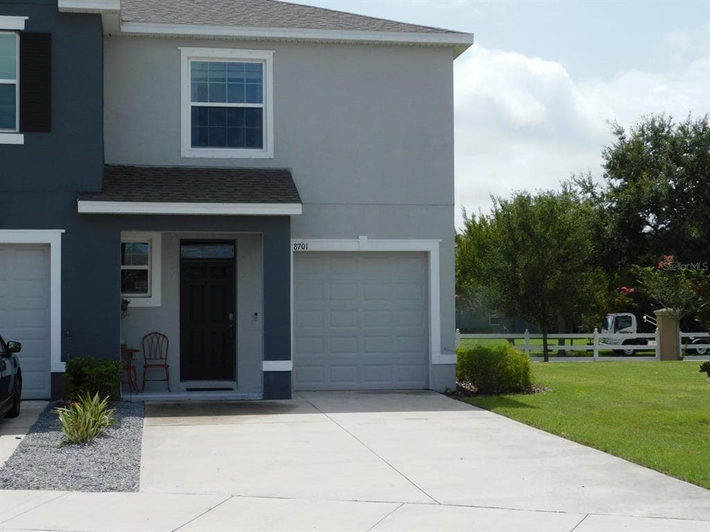 8701 FALLING BLUE PLACE RIVERVIEW, FL 33578