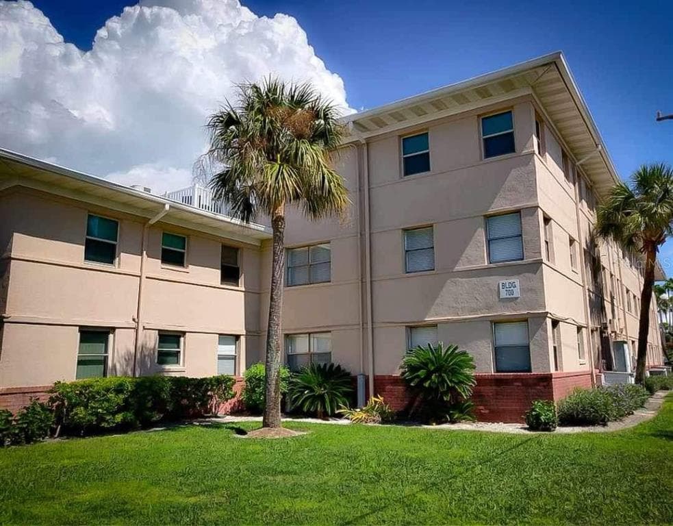 6700 SUNSET WAY UNIT 703 ST PETE BEACH, FL 33706