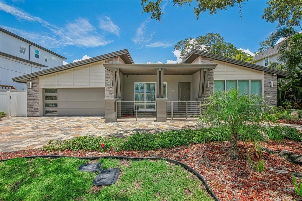 4909 W DRYAD STREET TAMPA, FL 33629