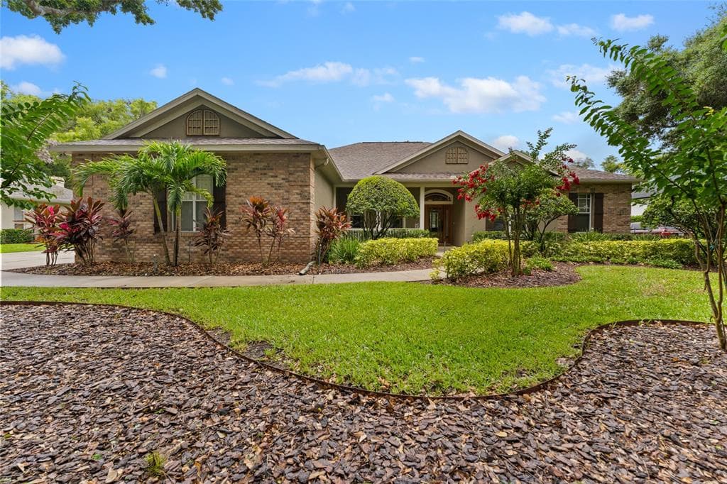6107 KINGBIRD MANOR DRIVE