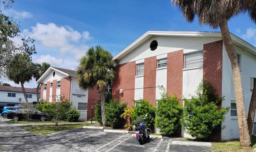 3100 36TH STREET N UNIT 8 ST PETERSBURG, FL 33713