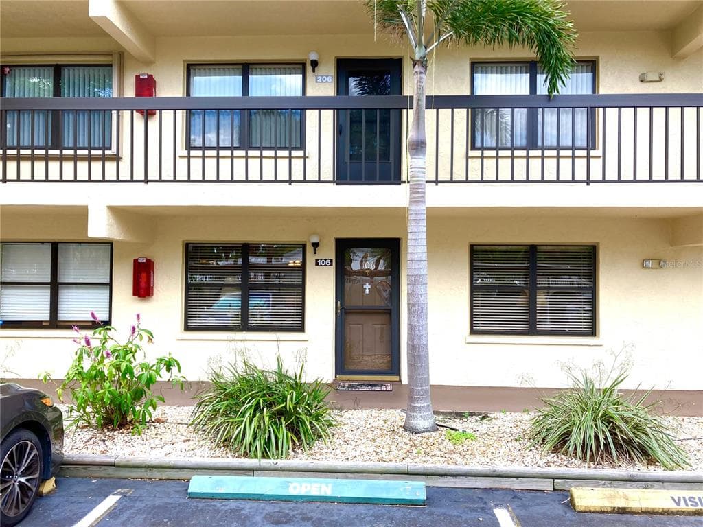 315 30TH AVENUE W UNIT B106 BRADENTON, FL 34205
