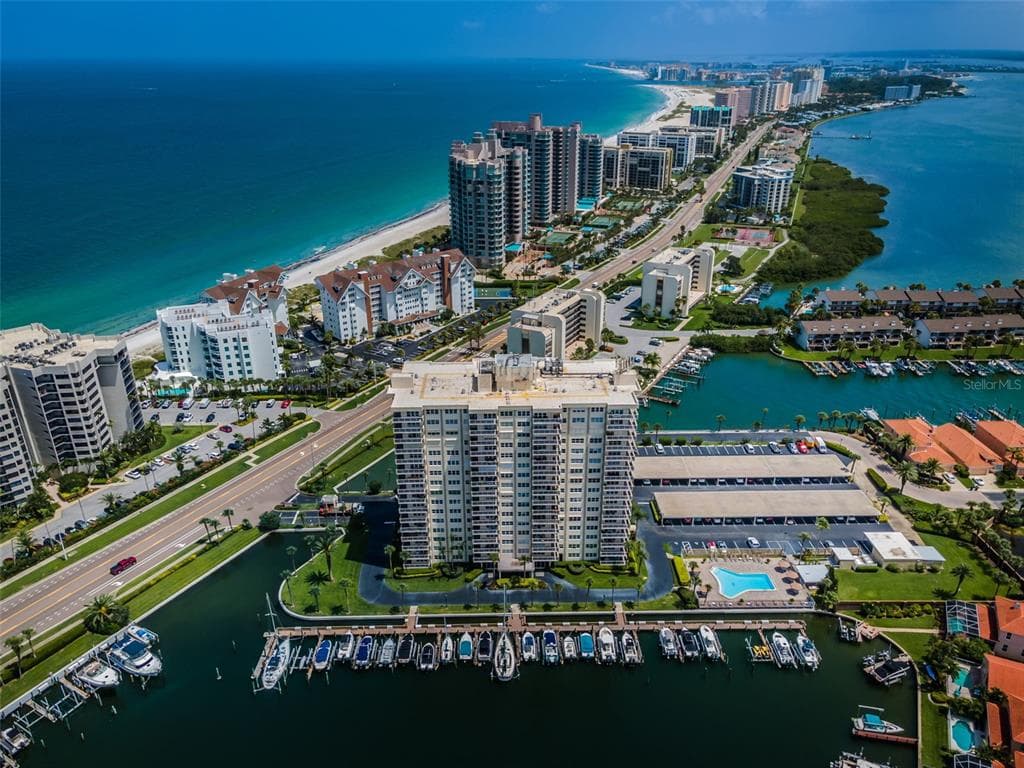 1621 GULF BOULEVARD UNIT 206 CLEARWATER BEACH, FL 33767