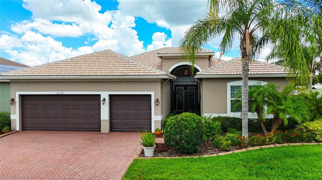 16124 DIAMOND BAY DRIVE WIMAUMA, FL 33598