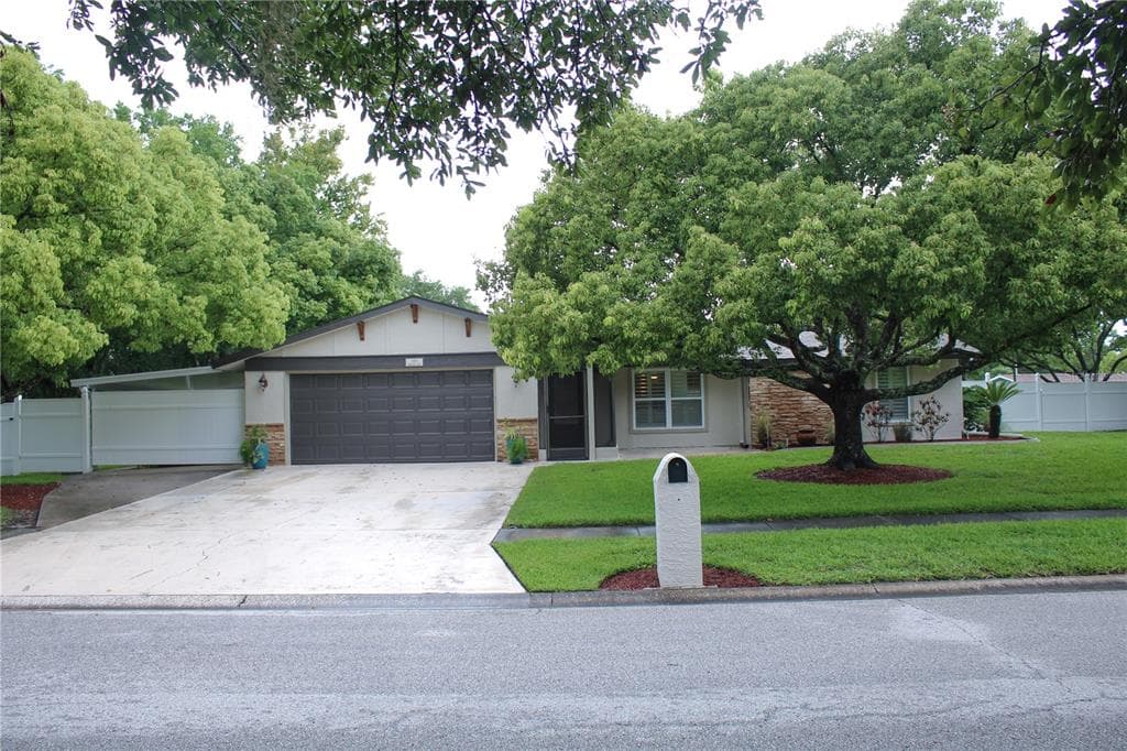 1101 THORNWOOD DRIVE