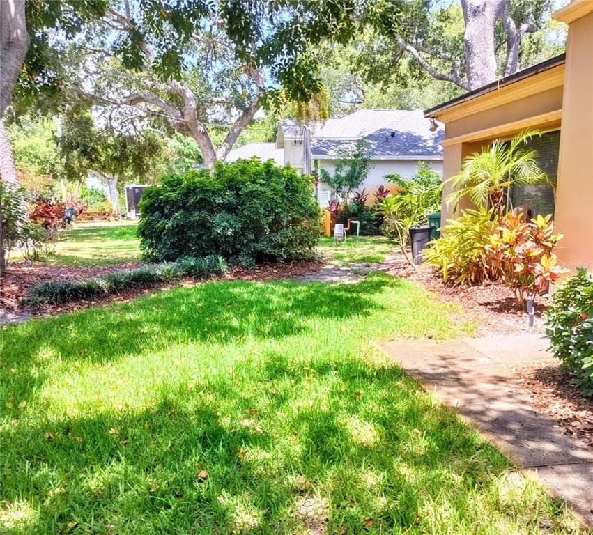 5611 S SHERWOOD AVENUE UNIT #1 TAMPA, FL 33611