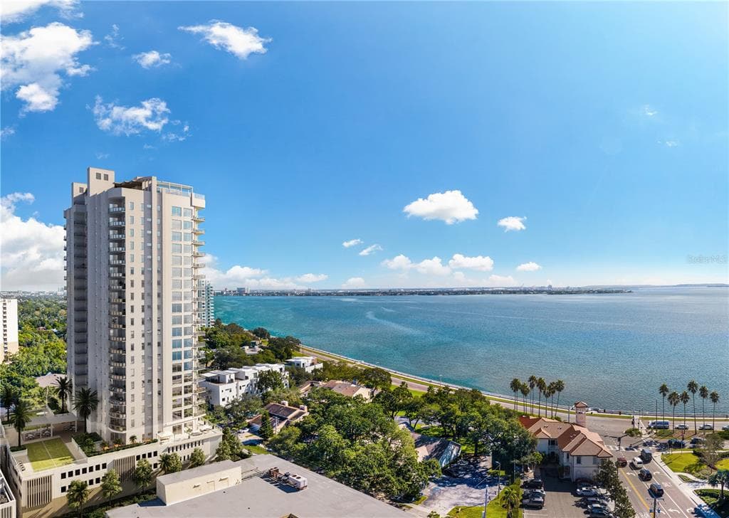 2910 W BARCELONA STREET UNIT PH-2201 TAMPA, FL 33629