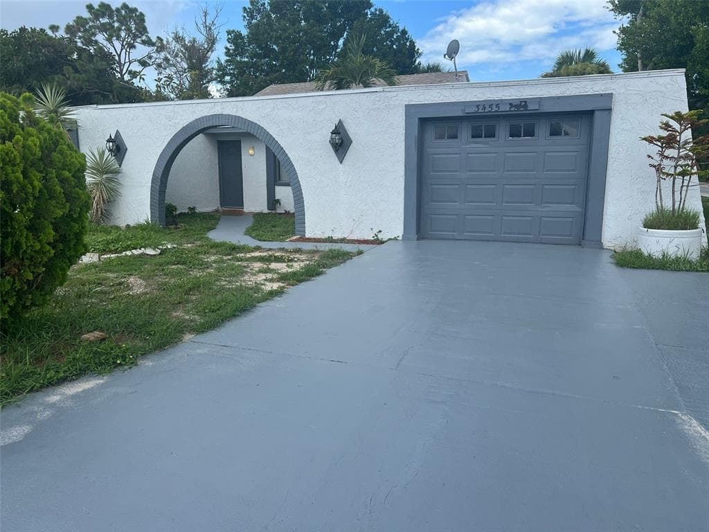 3455 OVERLAND DR HOLIDAY, FL 34691