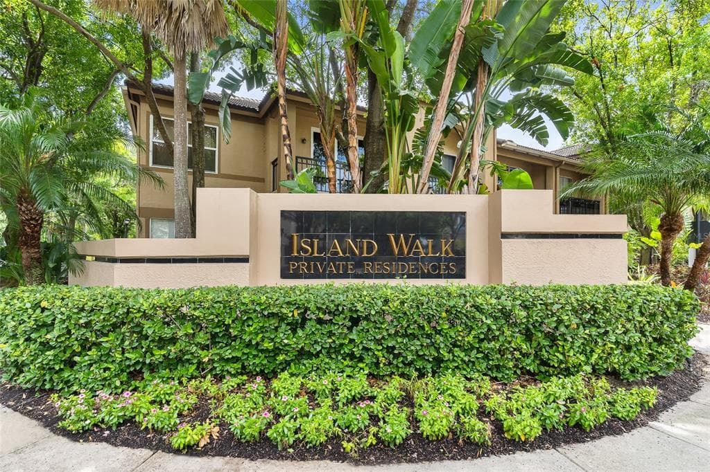 904 NORMANDY TRACE ROAD UNIT 904 TAMPA, FL 33602