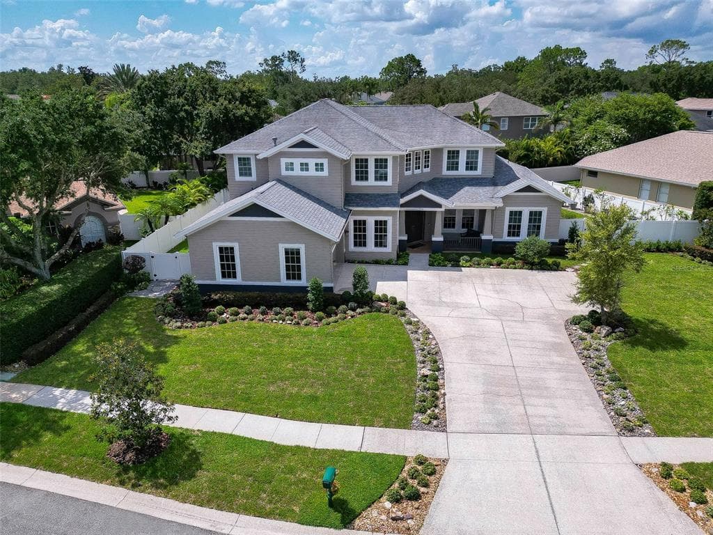 2106 CLIMBING IVY DRIVE TAMPA, FL 33618