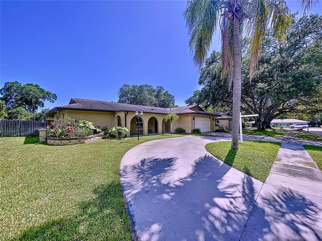 1231 15TH COURT SW LARGO, FL 33770
