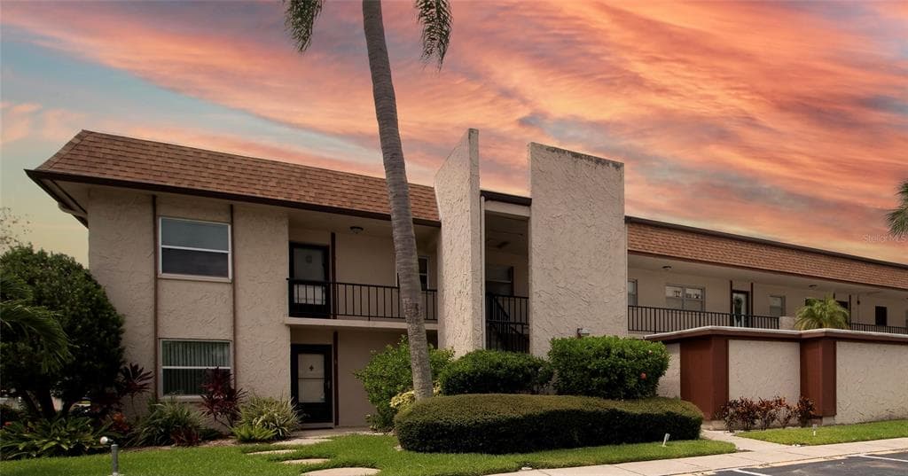 2750 E BAY DRIVE UNIT 3F LARGO, FL 33771