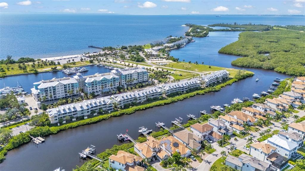 549 BAHIA BEACH BOULEVARD RUSKIN, FL 33570